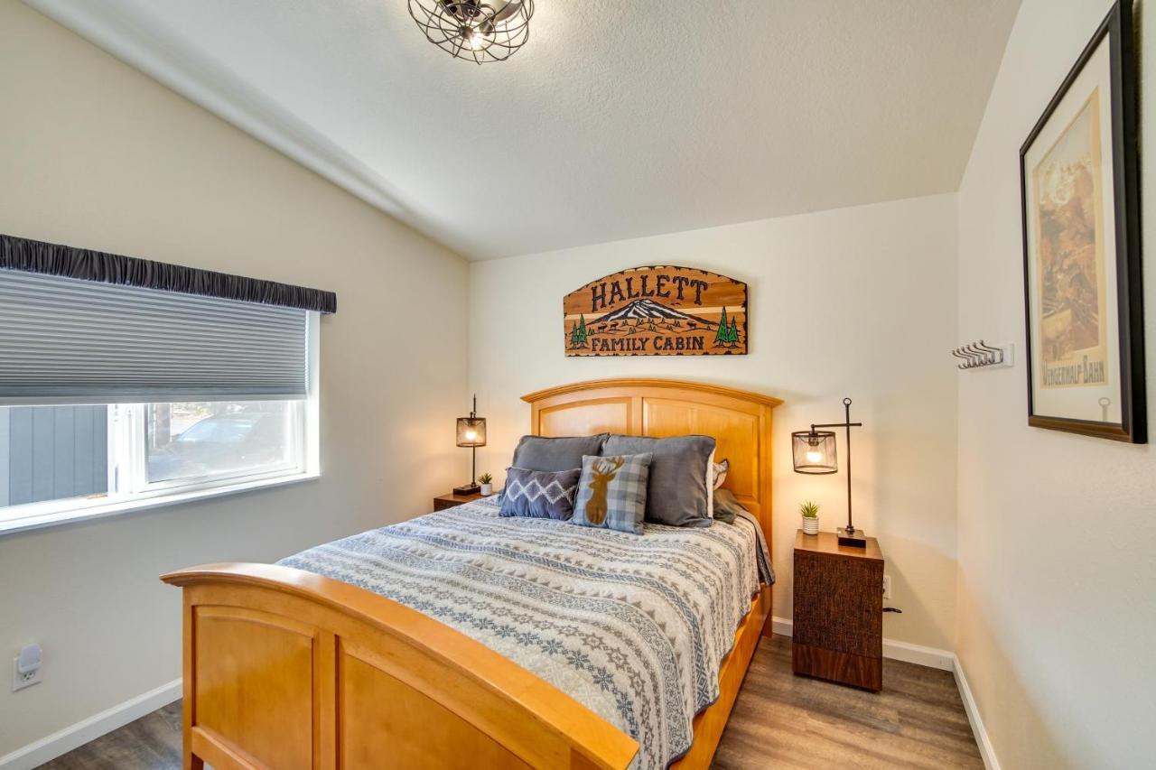 Riverfront Home With Deck, Near Mount Rainier! Packwood Bagian luar foto